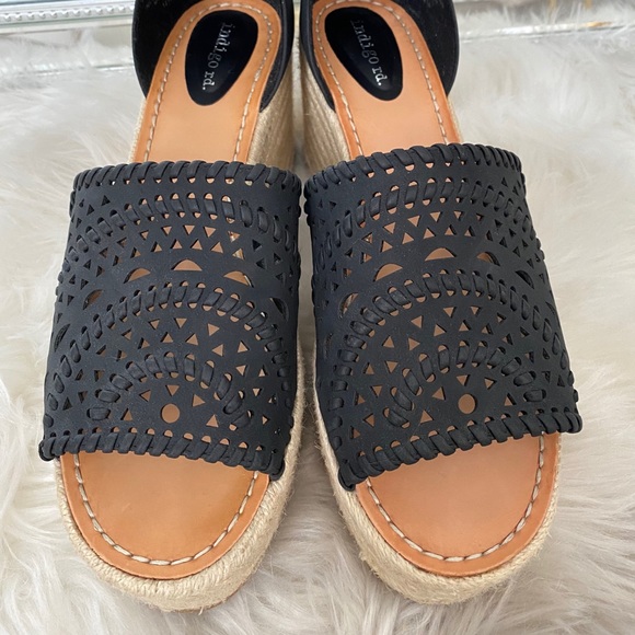 Black Platform Espadrille Sandals NWOT - Picture 3 of 3